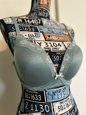 Victoria's Secret Light Teal Lace-Trim T-Shirt Bra